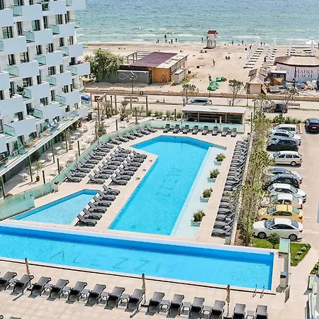 Azul In Infinity - Parking Appartement Mamaia