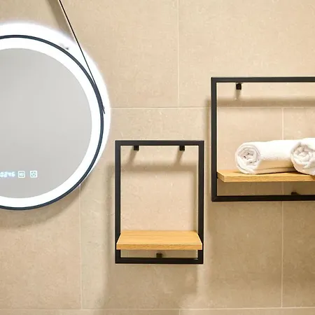 Azul In Infinity - Parking